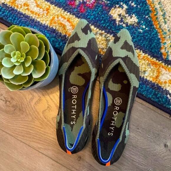 Rothys the point camuflaje green size 6.5 woman’s flat shoes - Picture 7 of 11